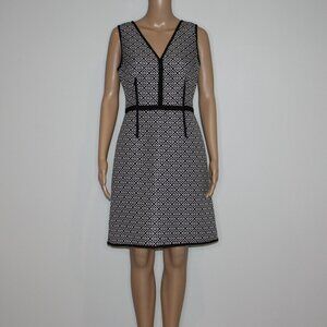 Max Studio Women's Sleeveless with Jacquard Detail A-Line Dress in size 6 NWT